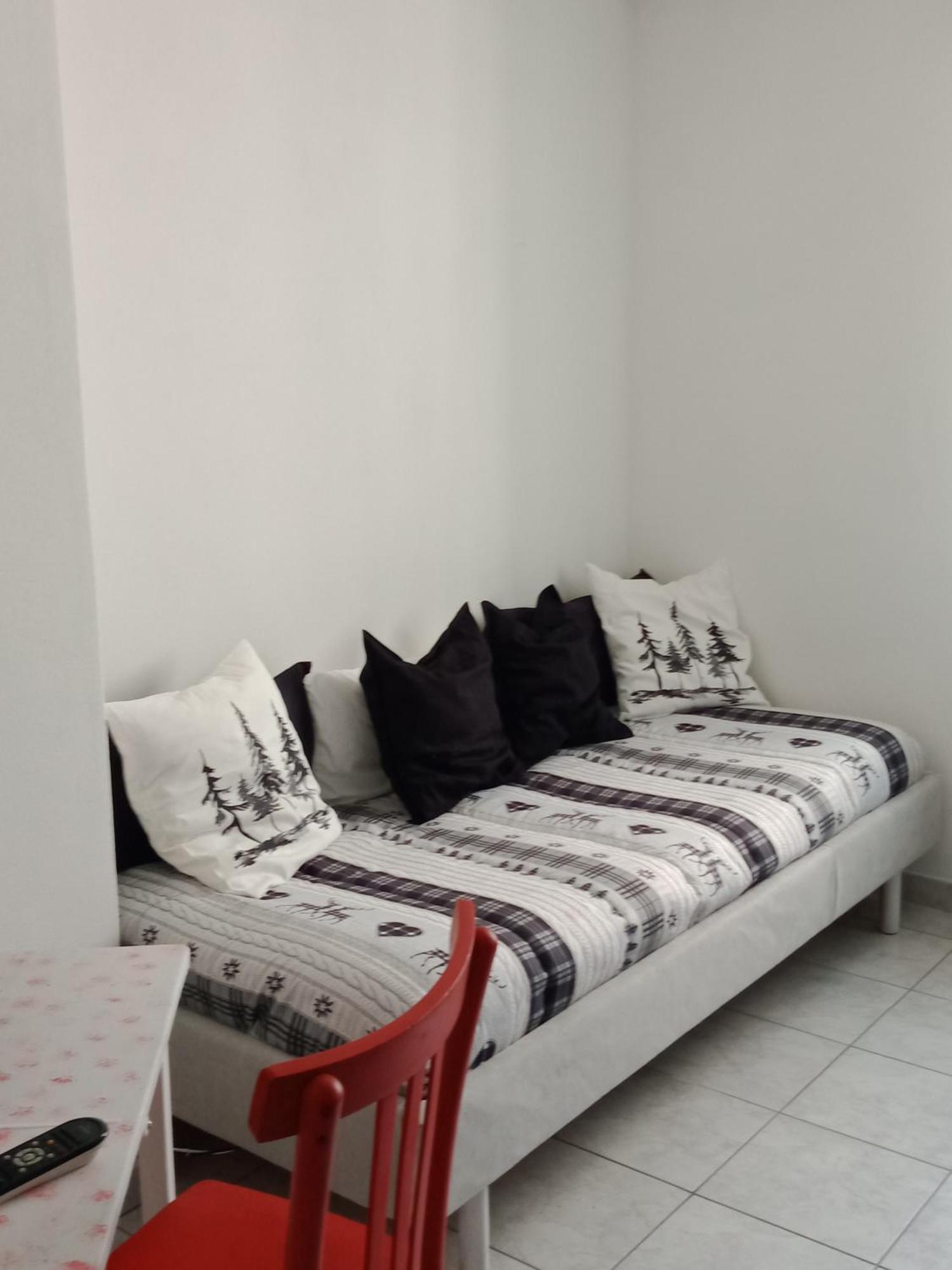 Bed and Breakfast Il Giardino Di Cres Esino Lario Exterior foto